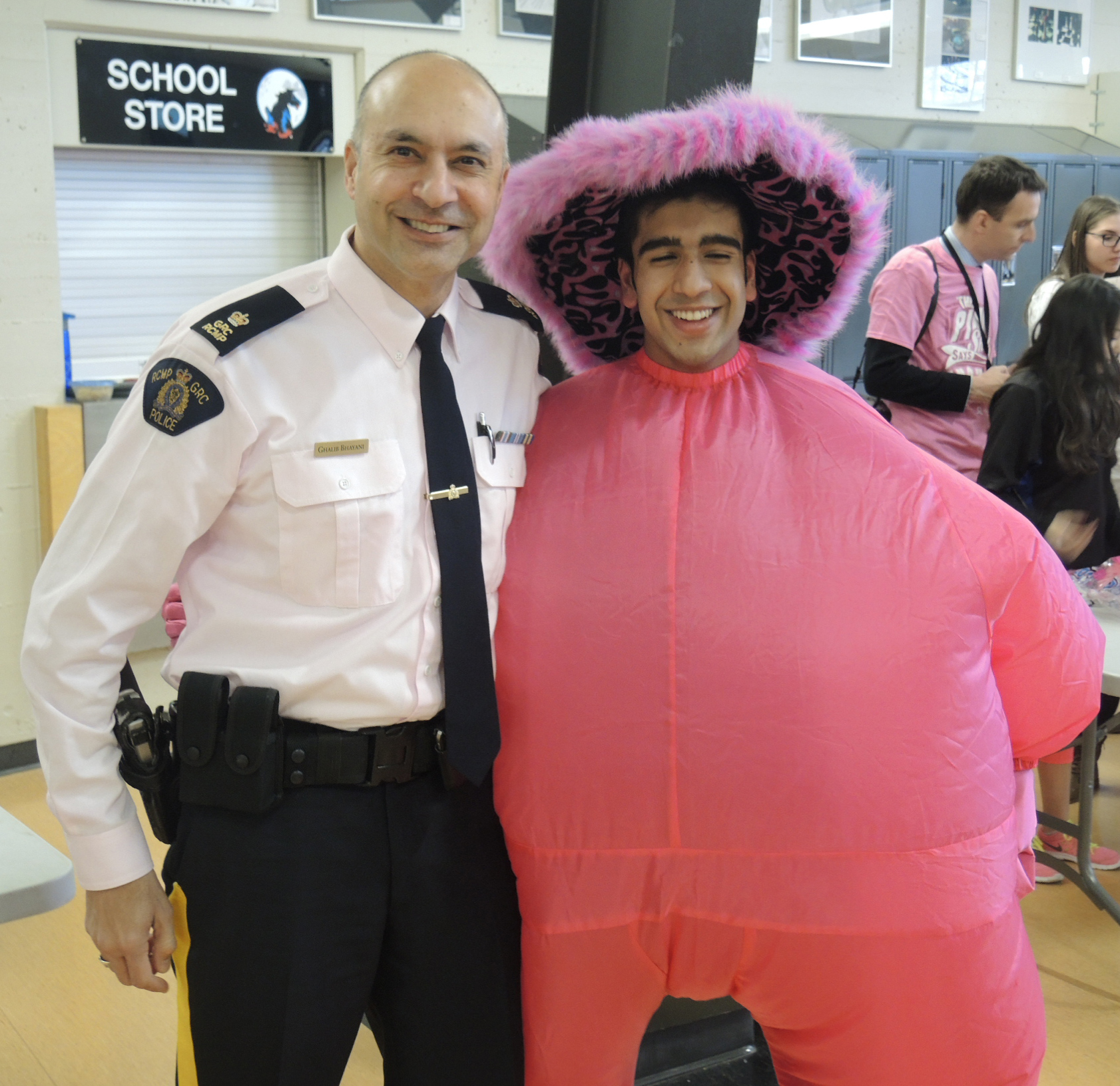Insp. Bhayani with student on Pink Shirt Day