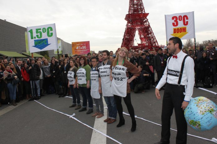 NGOs enacting CoP21 negotiations_1449595367