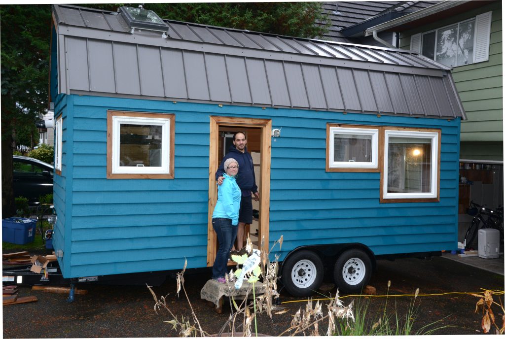 TINY HOUSE