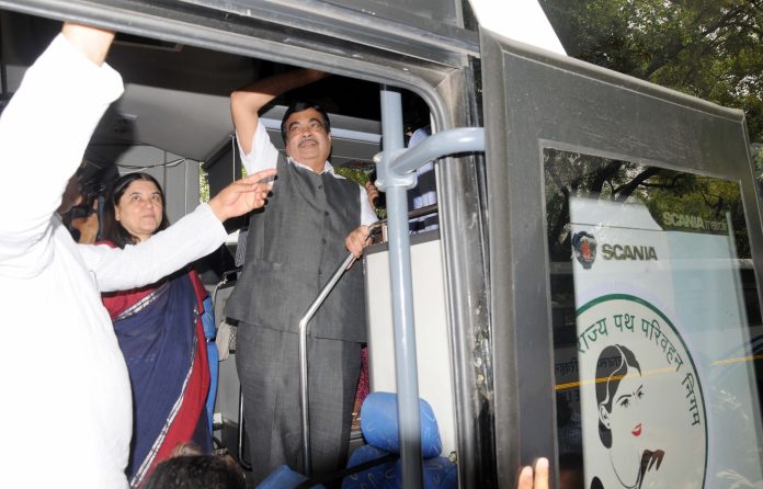 New Delhi: Union Minister for Road Transport & Highways and Shipping Nitin Gadkari during launch of buses under Nirbhaya Scheme, in New Delhi on May 25, 2016. Also seen Union Minister for Women and Child Development Maneka Gandhi. (Photo: IANS)
